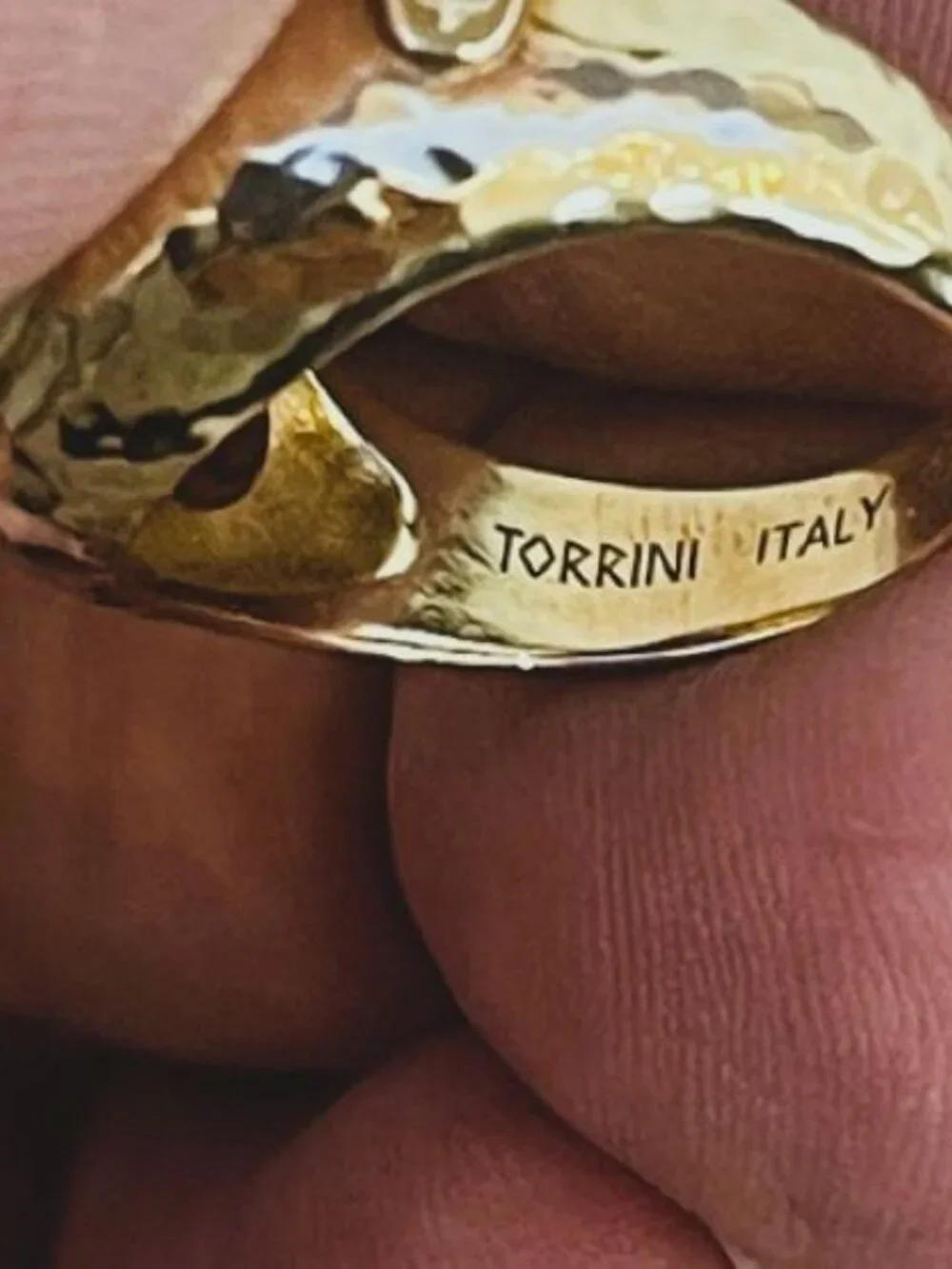 Torrini 1369 Authentic 14K Yellow Gold Hammered Sunburst Ring – Handmade Italy